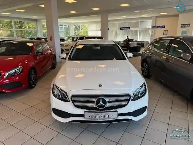 Mercedes-Benz E 200