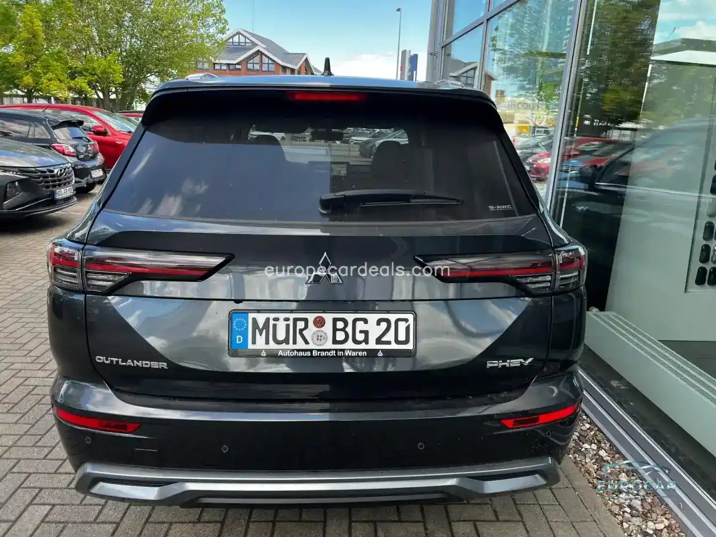 Mitsubishi Plug-in Hybrid Outlander