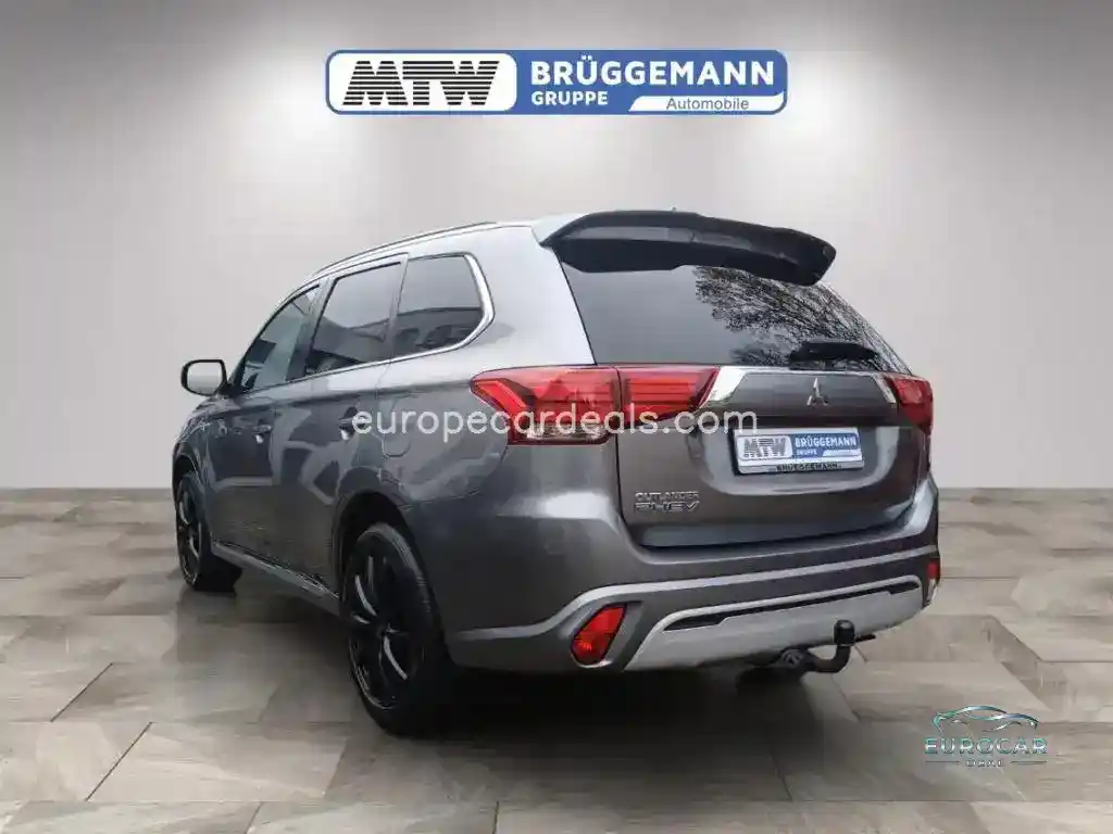 Mitsubishi Plug-in Hybrid Outlander