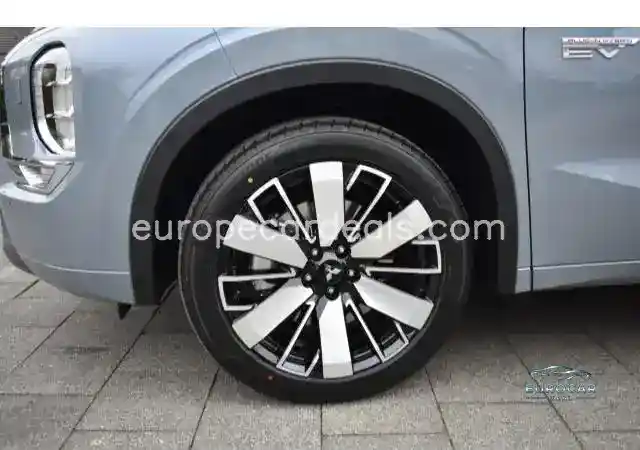 Mitsubishi Plug-in Hybrid Outlander