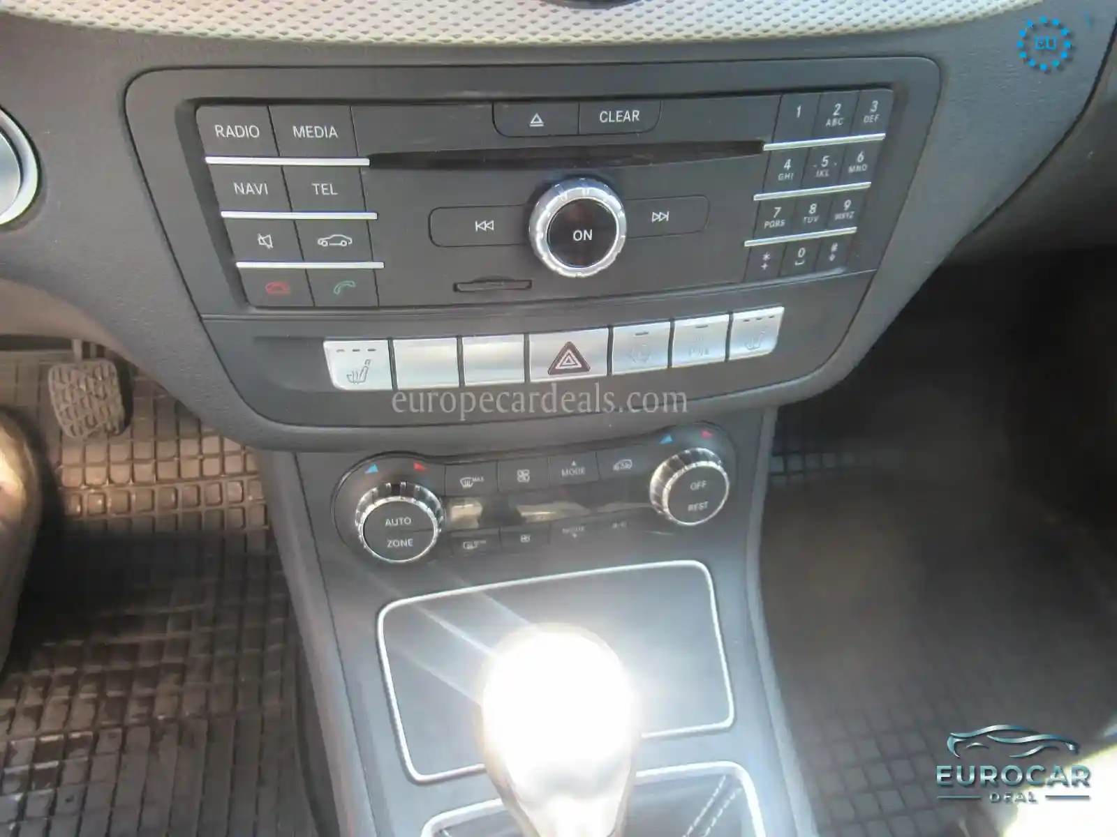Mercedes-Benz B 180