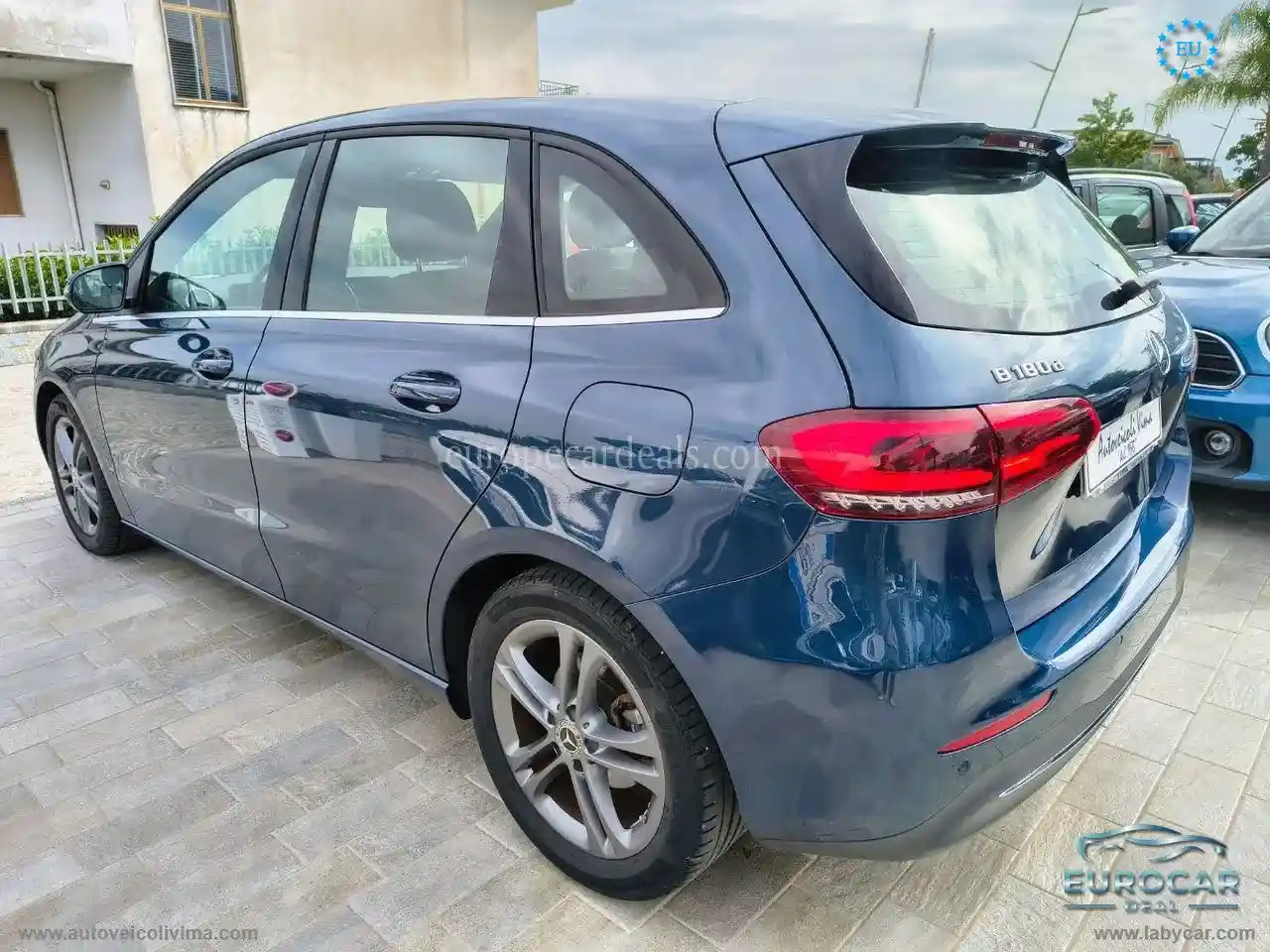 Mercedes-Benz B 180