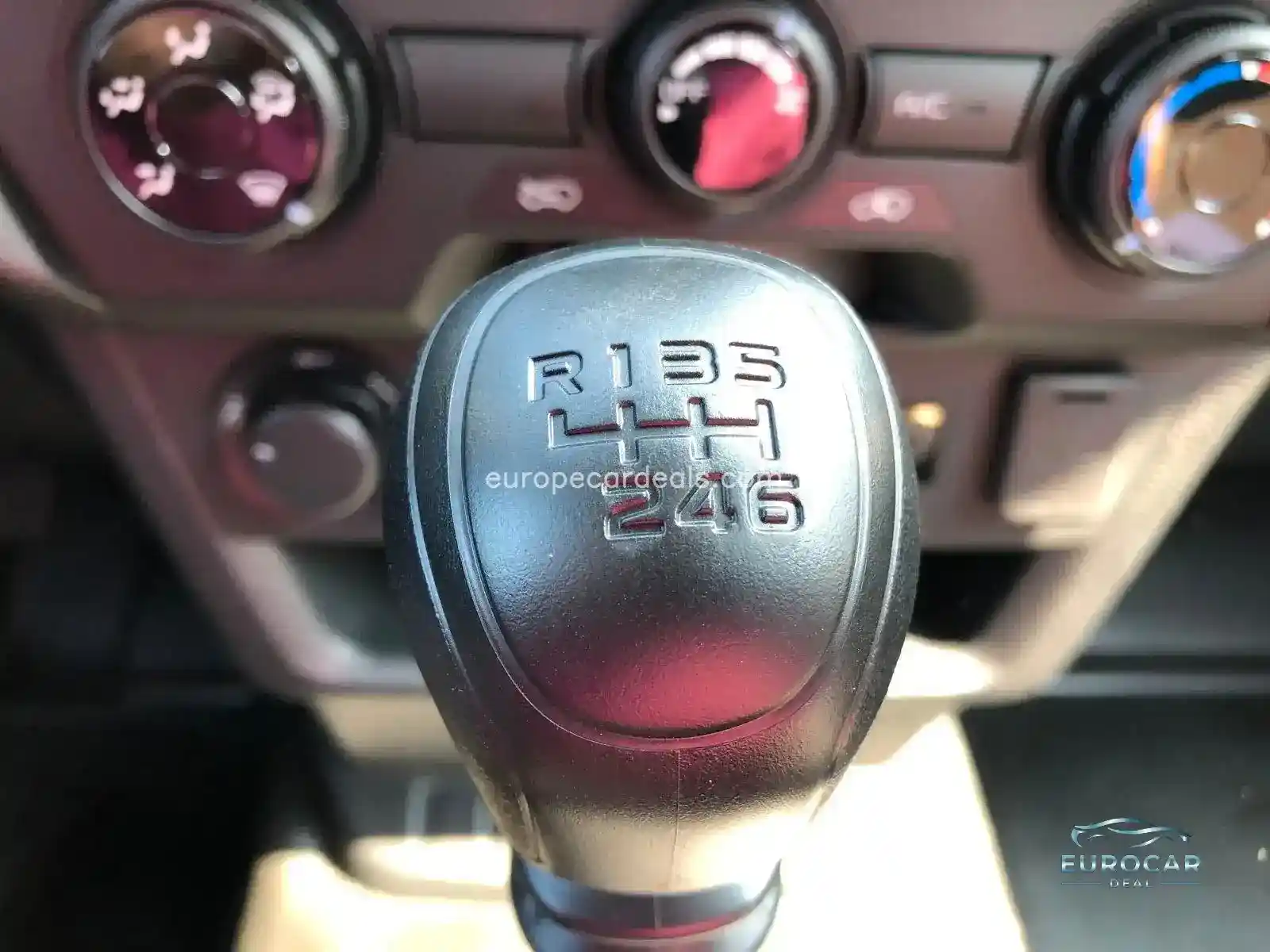 Single Cab 4×4 L + Kran +Pritsche