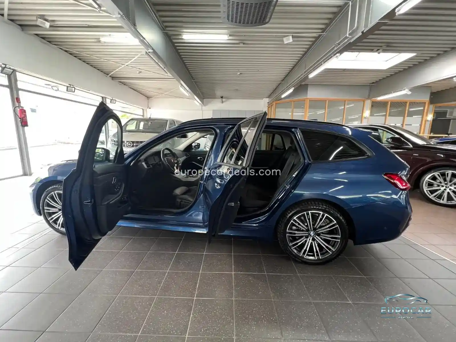BMW 330