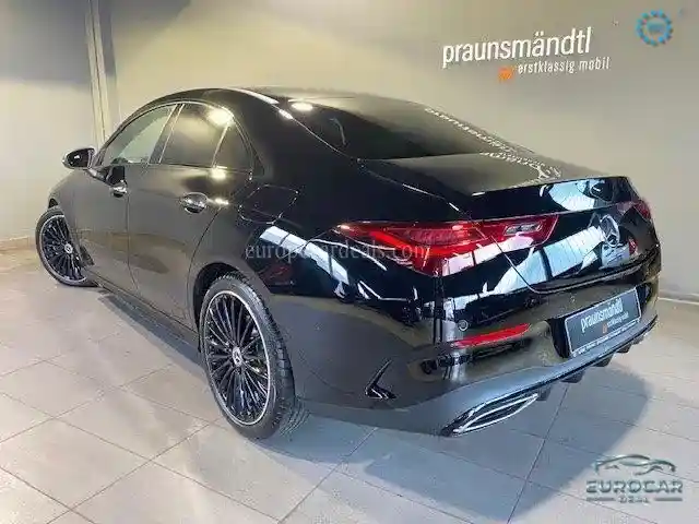 Mercedes-Benz CLA 200