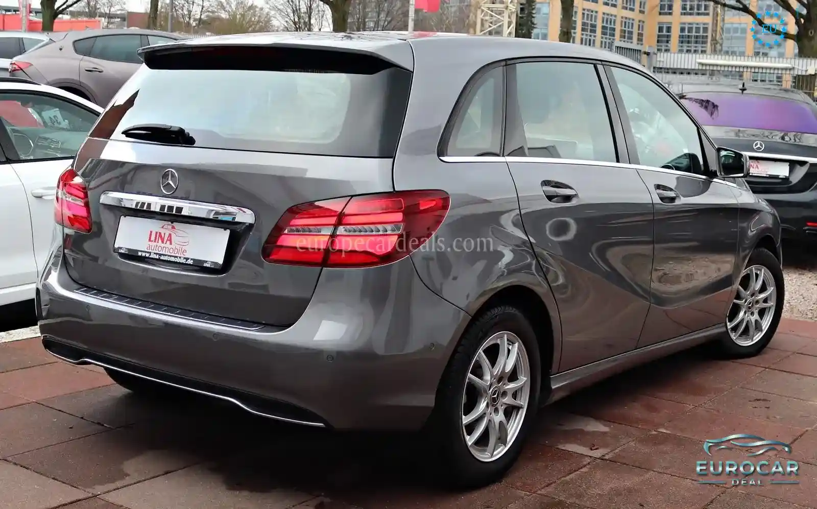 Mercedes-Benz B 180