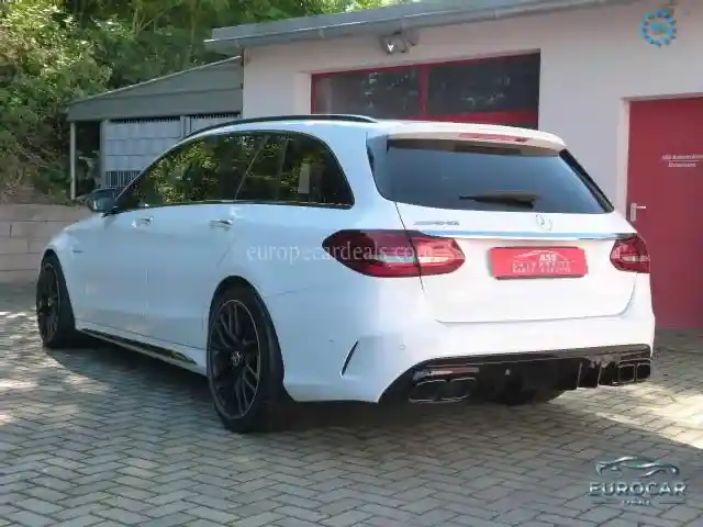 Mercedes-Benz C 63 AMG
