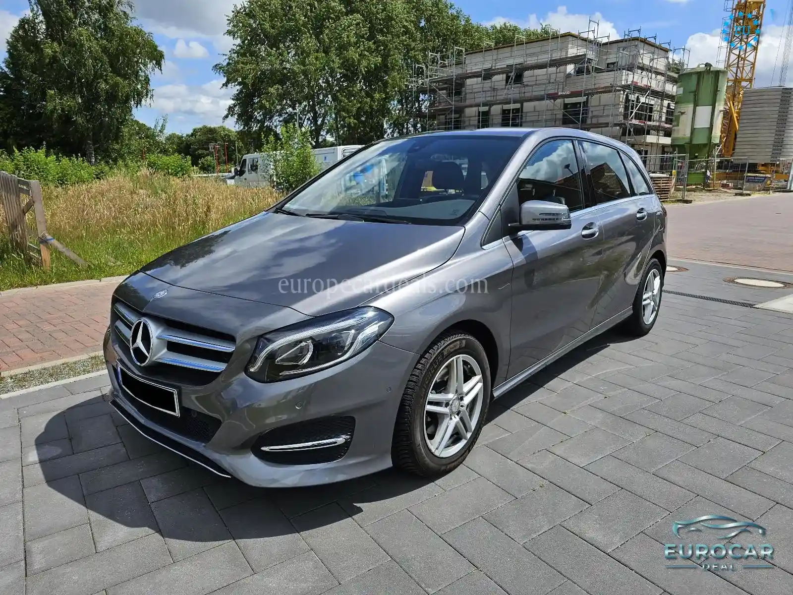 Mercedes-Benz B 180