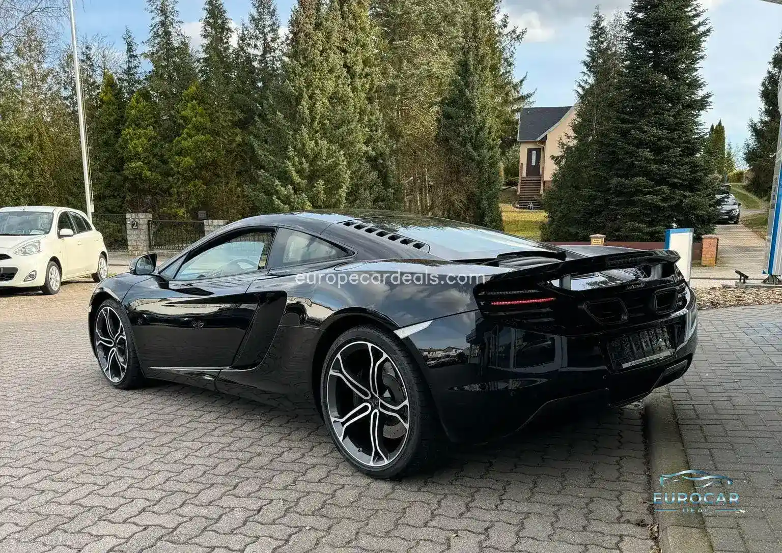 McLaren MP4-12C