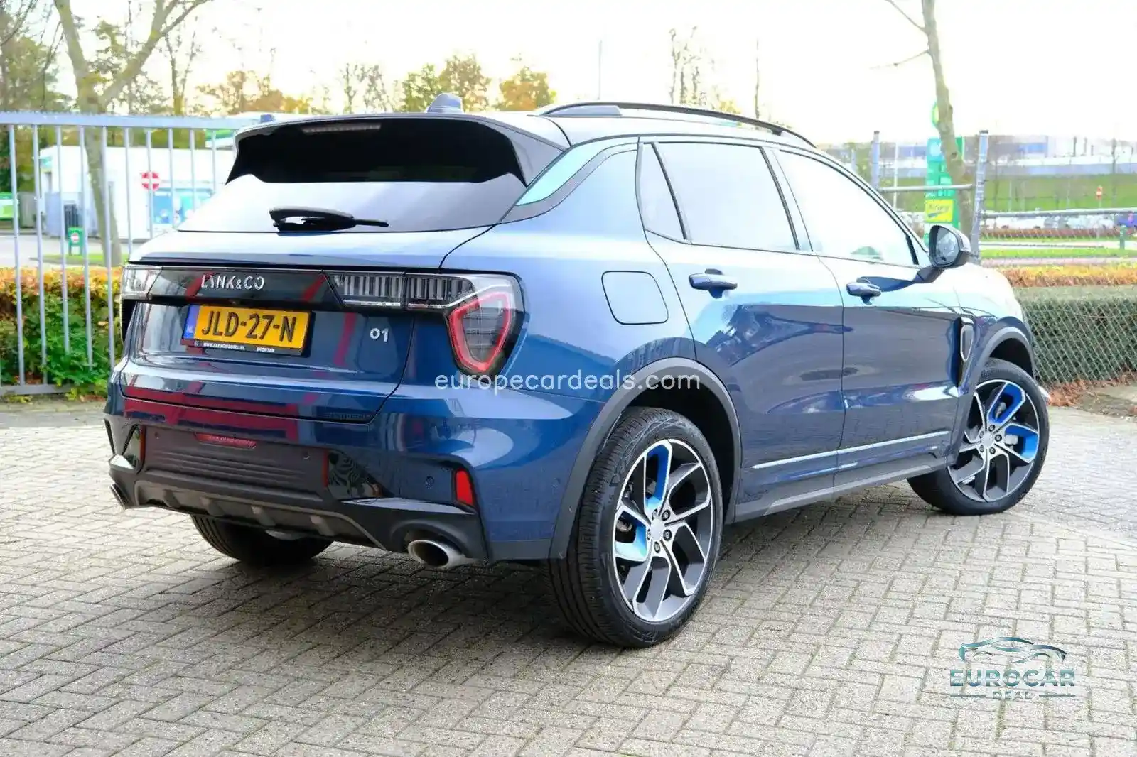 Lynk&Co 01