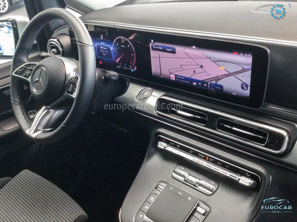 Mercedes-Benz V 220