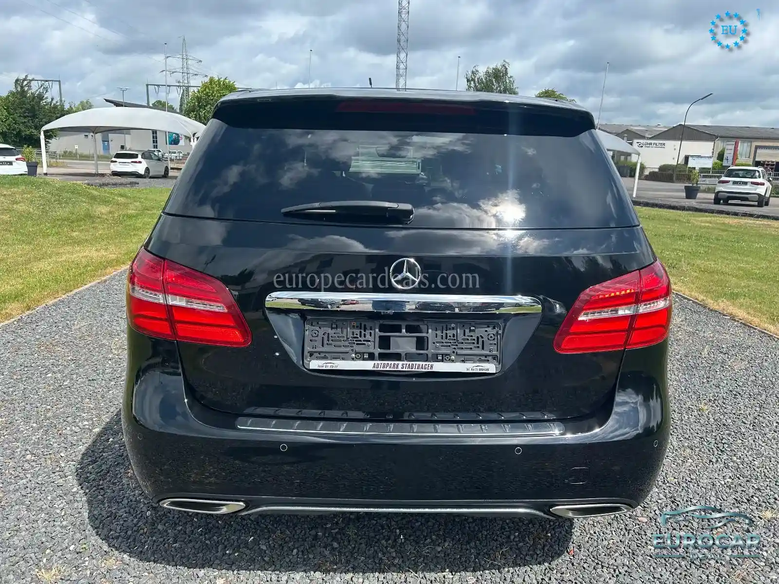Mercedes-Benz B 180