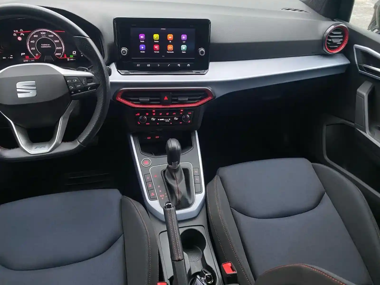 Seat Arona
