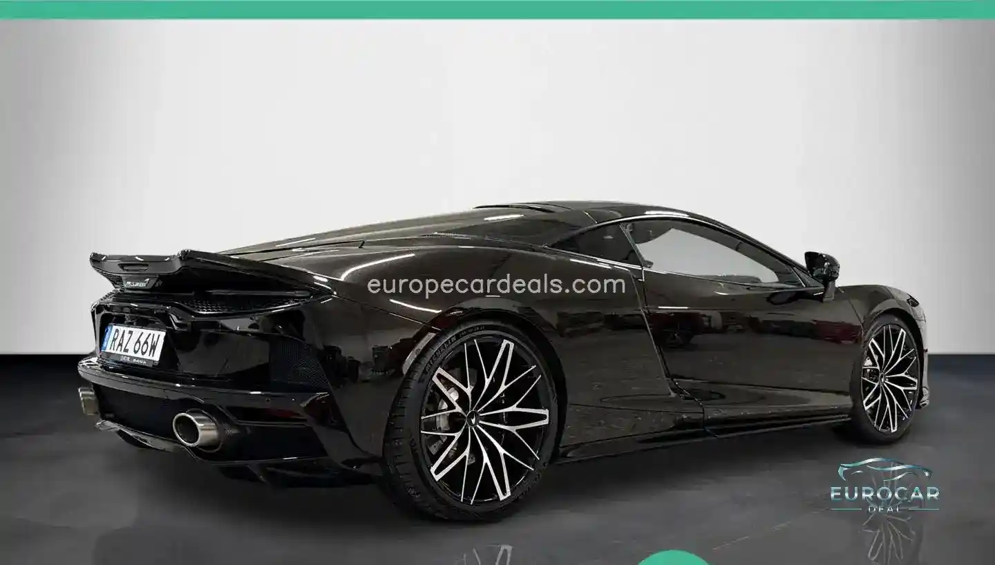 McLaren GT