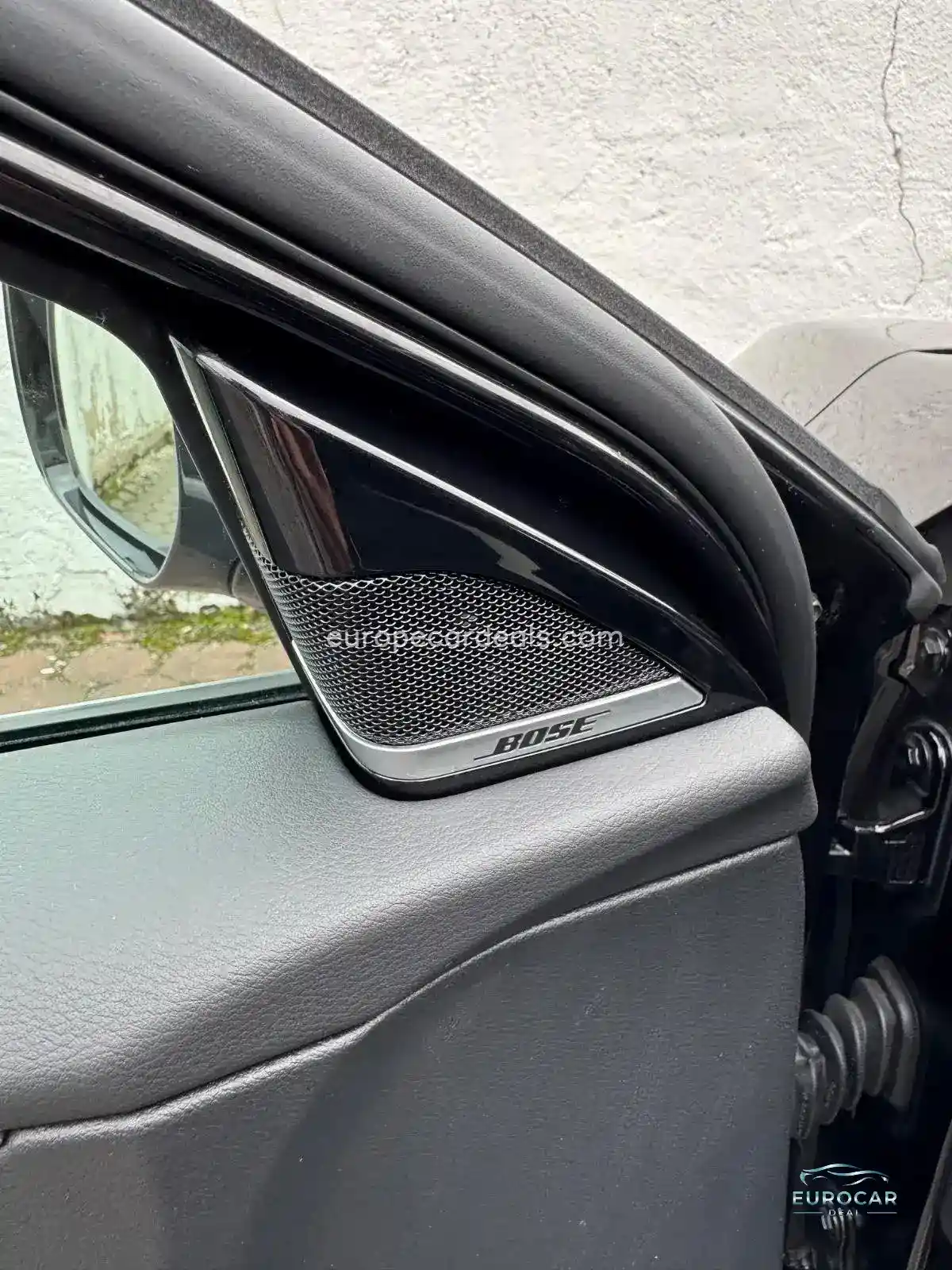Infiniti Q30