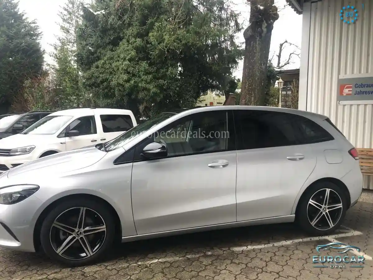 Mercedes-Benz B 200