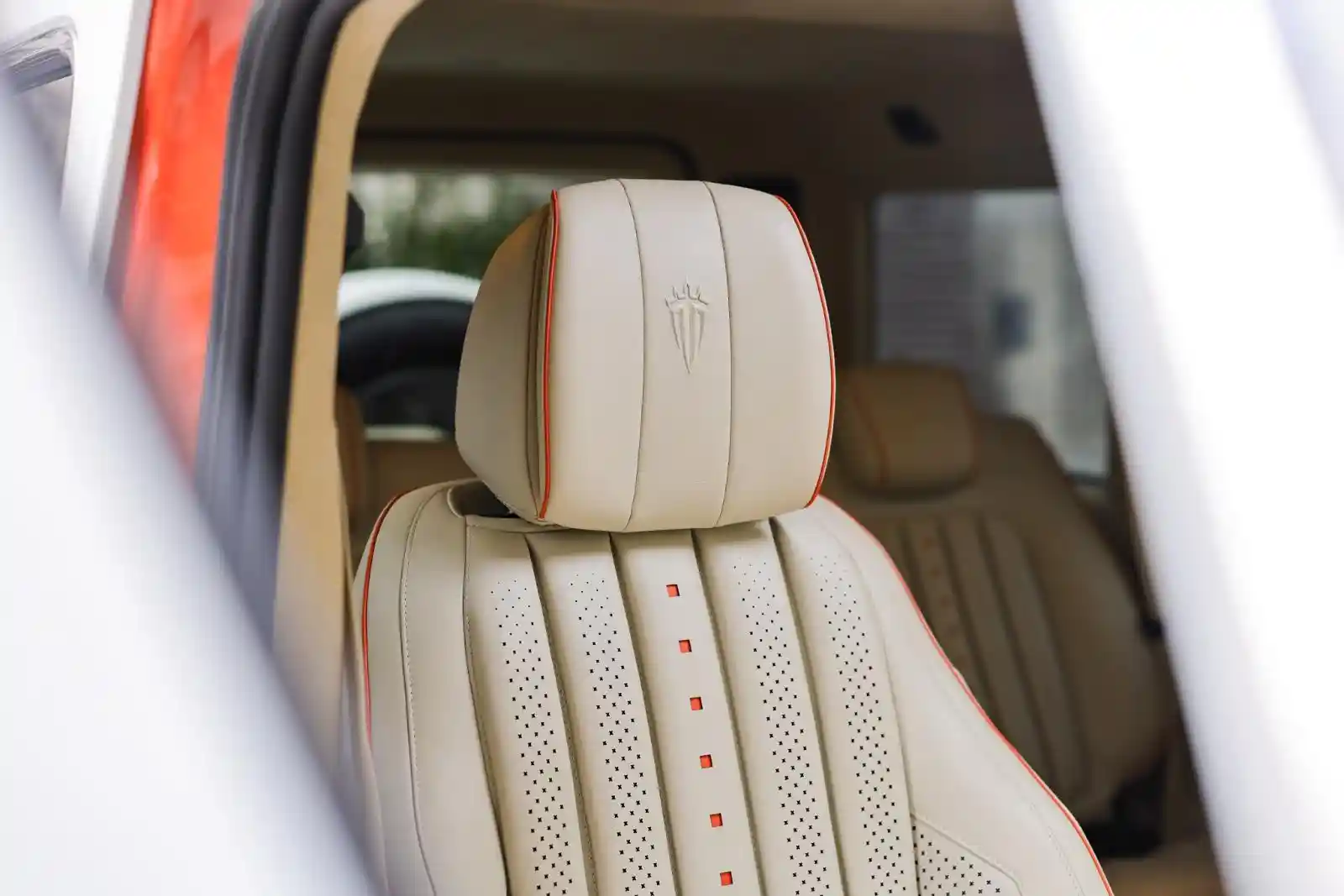 Mercedes-Benz G 500