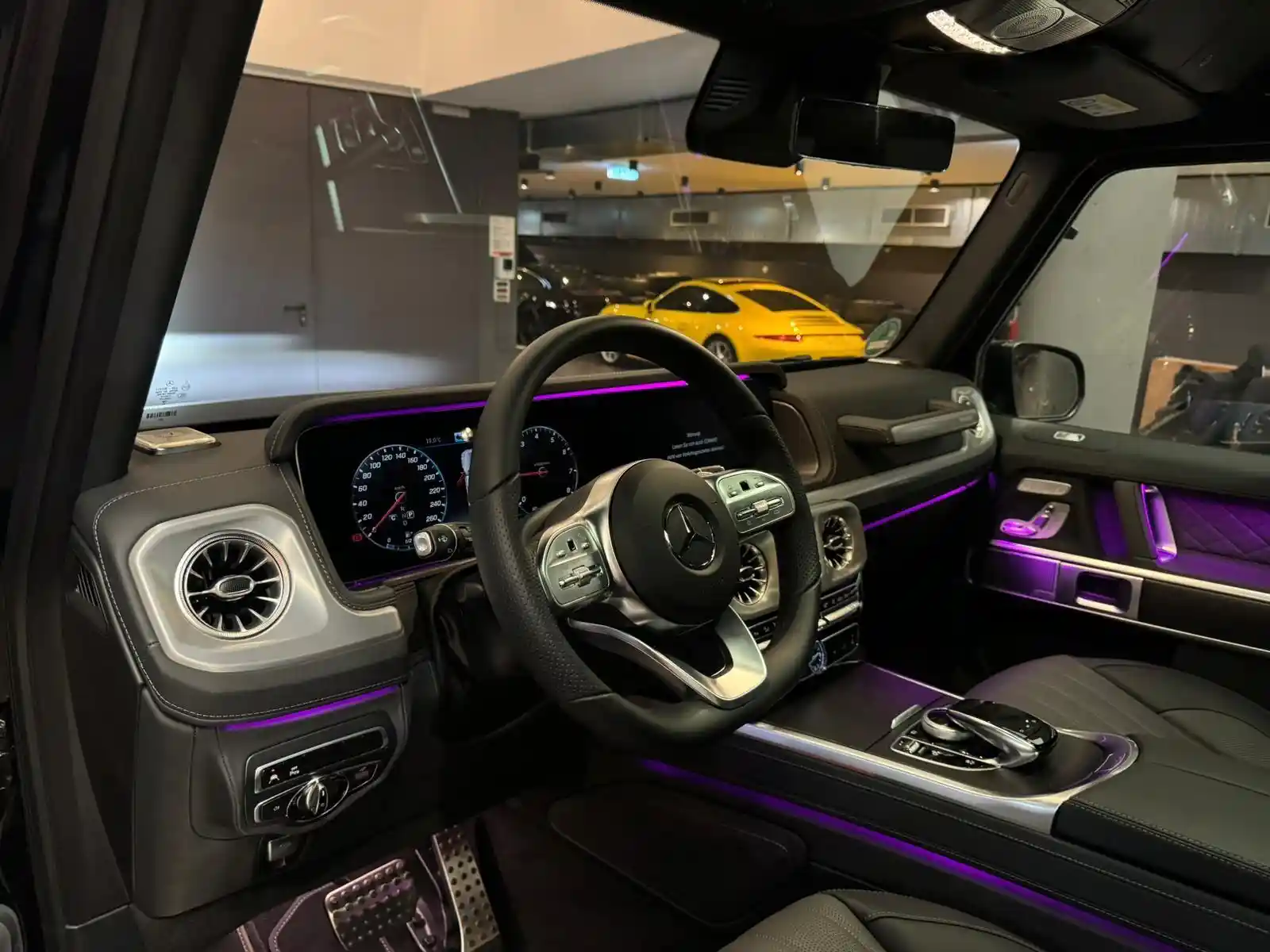 Mercedes-Benz G 500