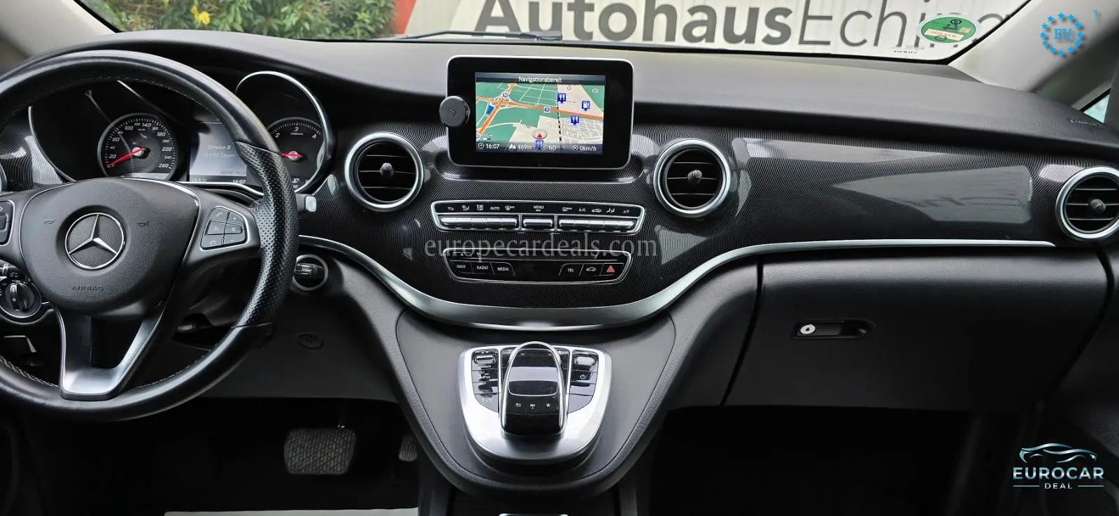 Mercedes-Benz V 220