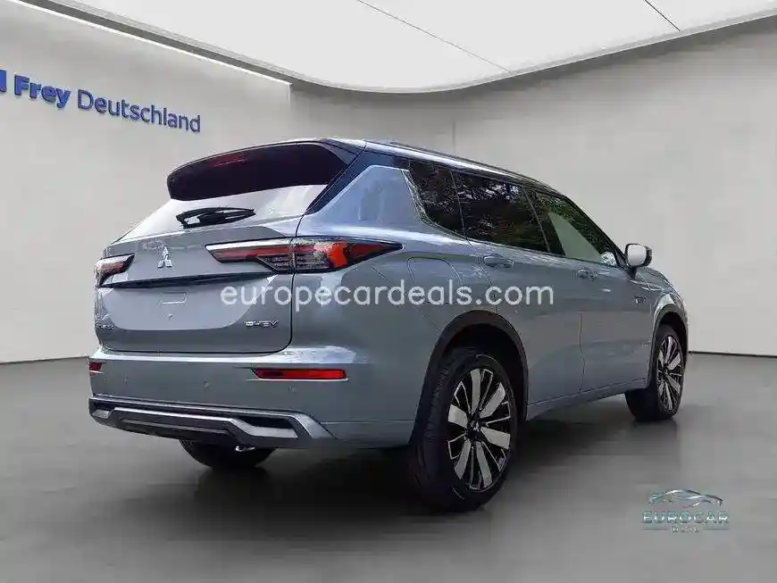 Mitsubishi Plug-in Hybrid Outlander