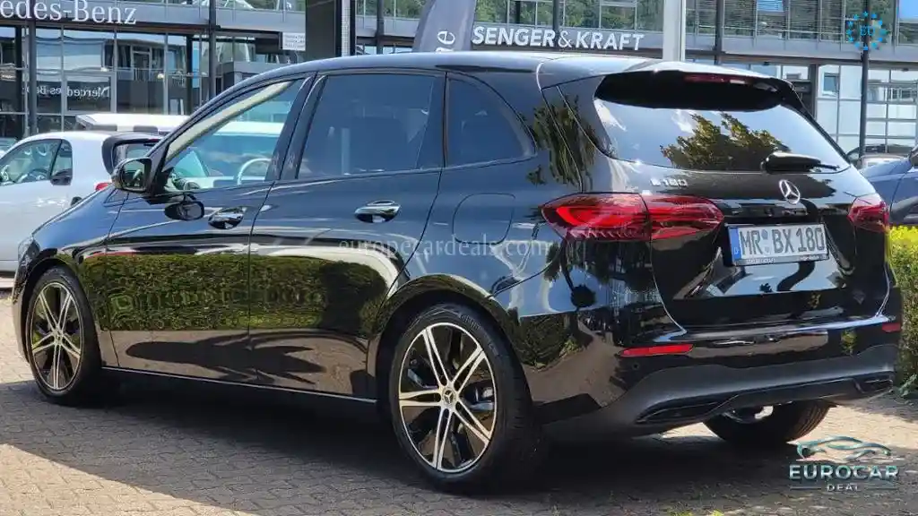 Mercedes-Benz B 180