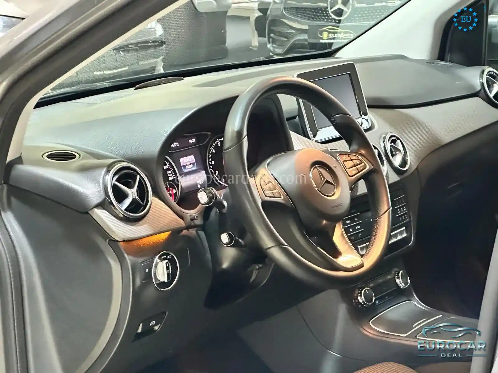 Mercedes-Benz B 220