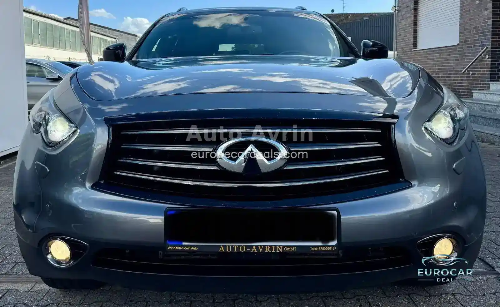 Infiniti QX70