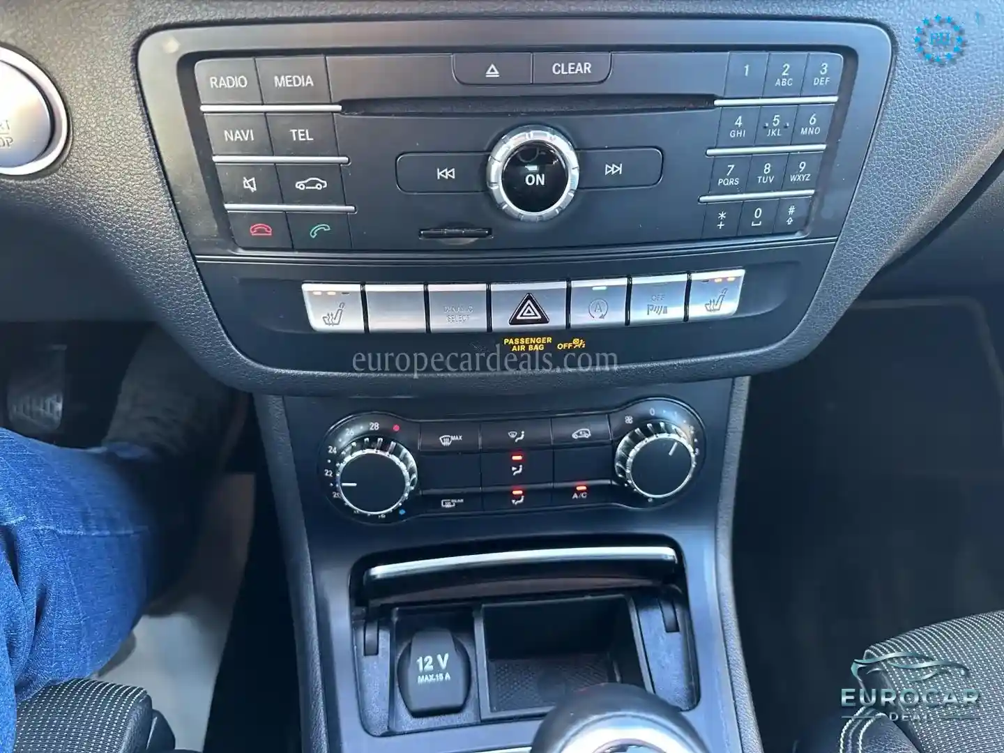 Mercedes-Benz B 180