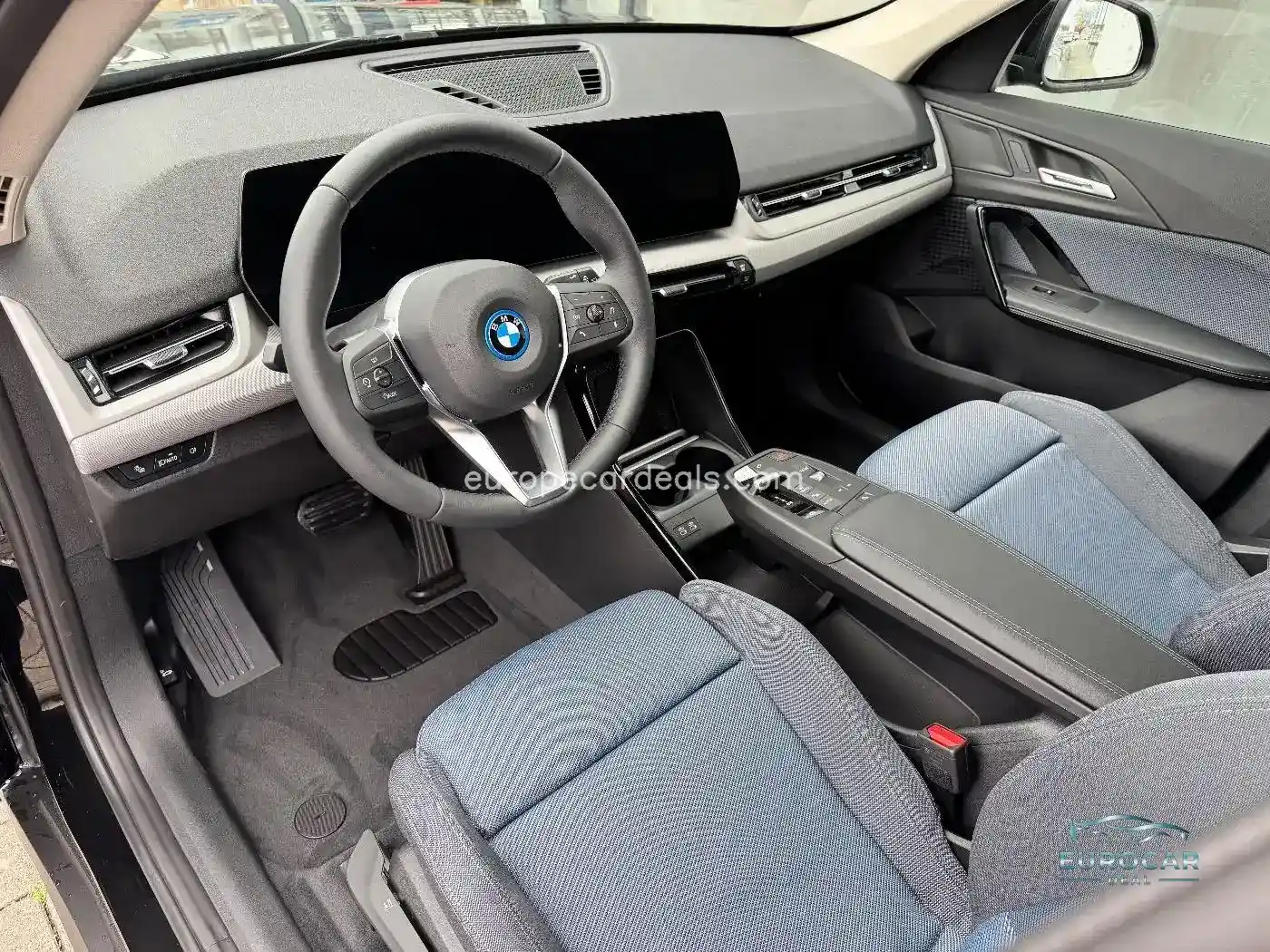 BMW iX1