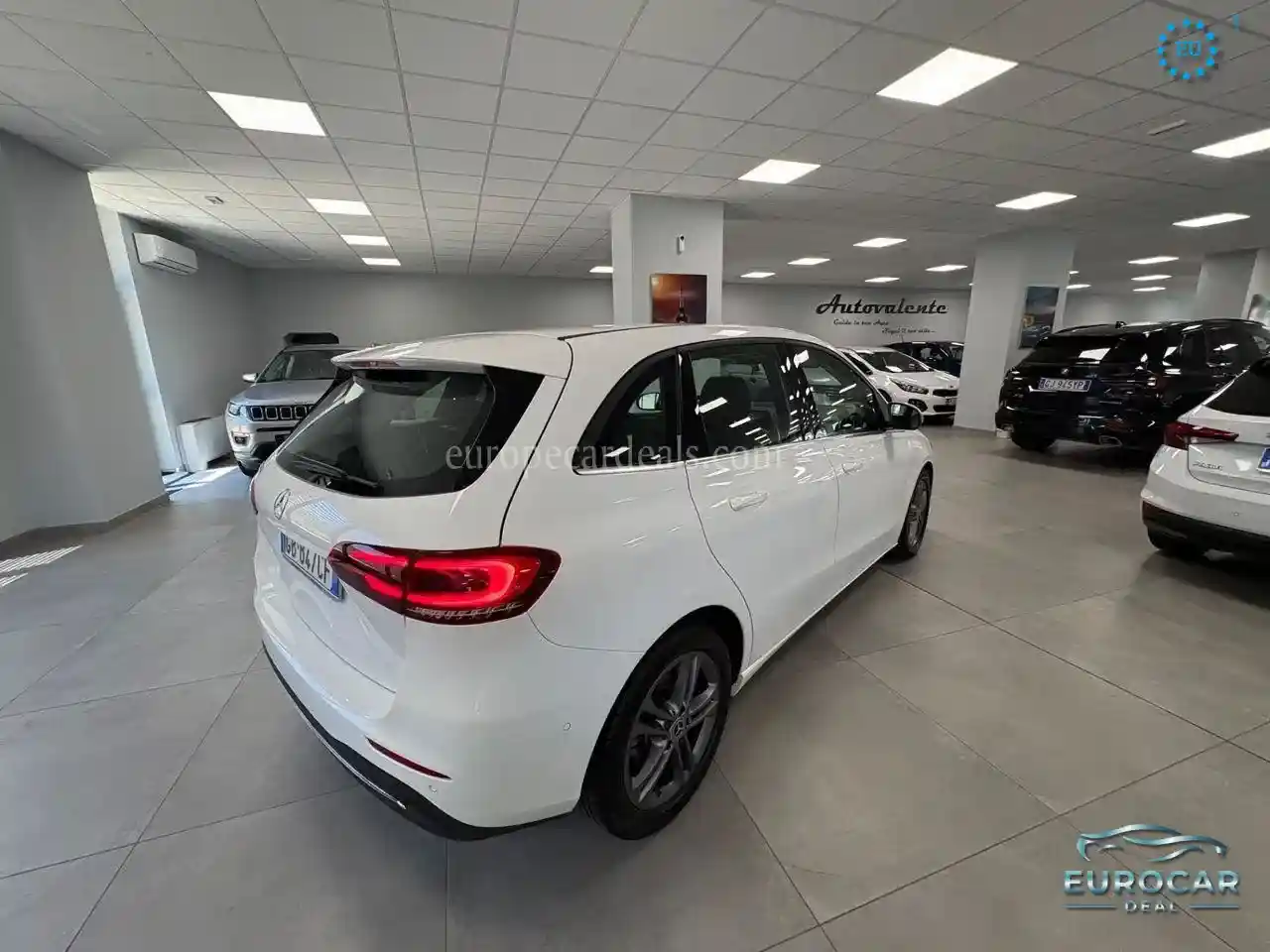 Mercedes-Benz B 180