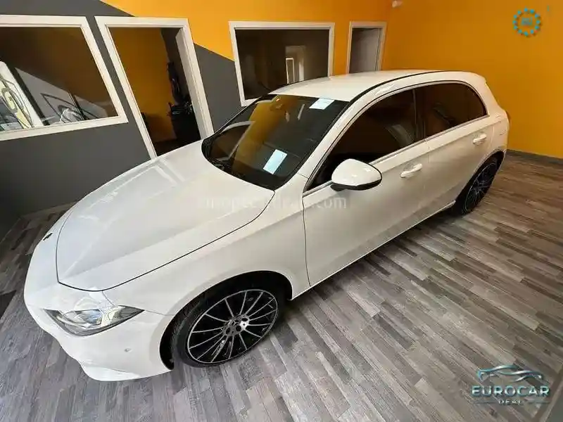 Mercedes-Benz A 220