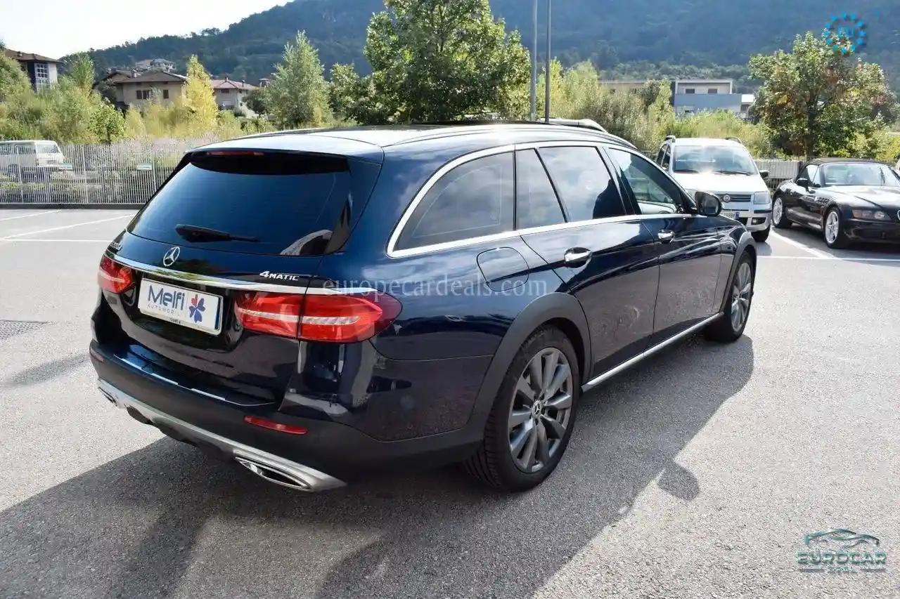Mercedes-Benz E 220