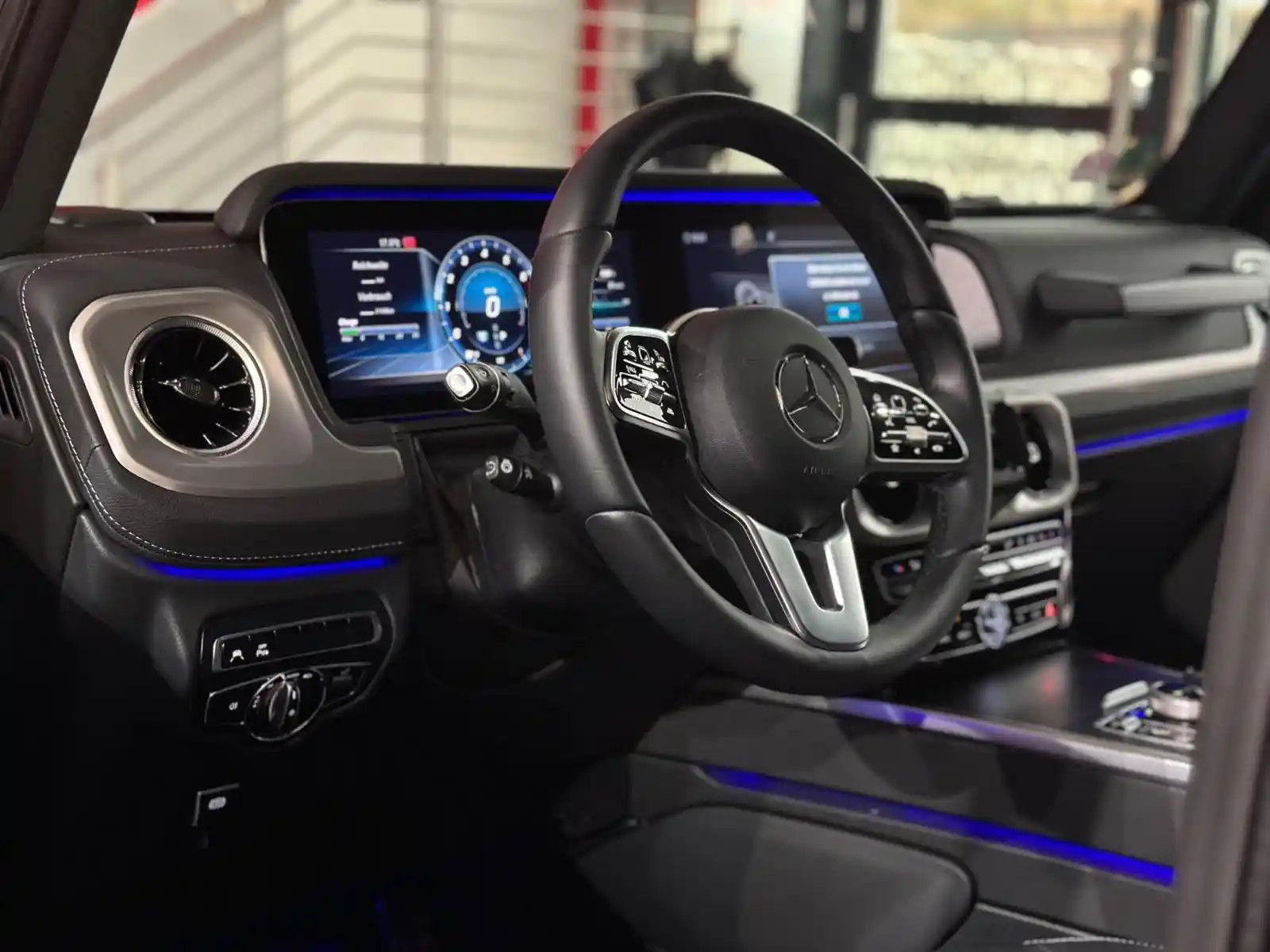 Mercedes-Benz G 500
