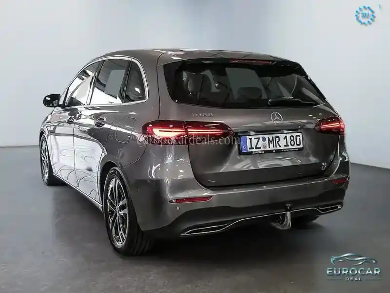Mercedes-Benz B 180