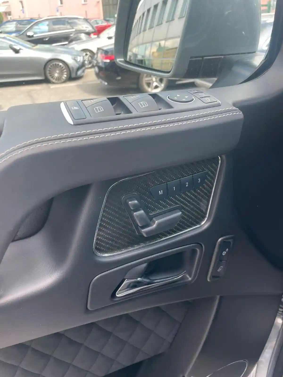 Mercedes-Benz G 500