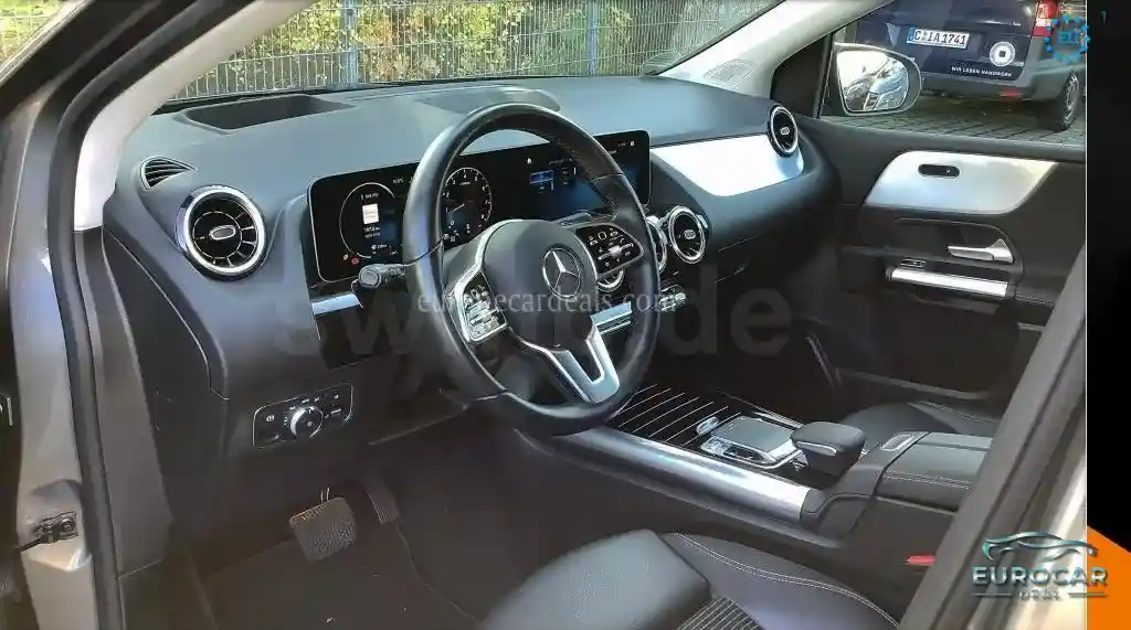 Mercedes-Benz B 220