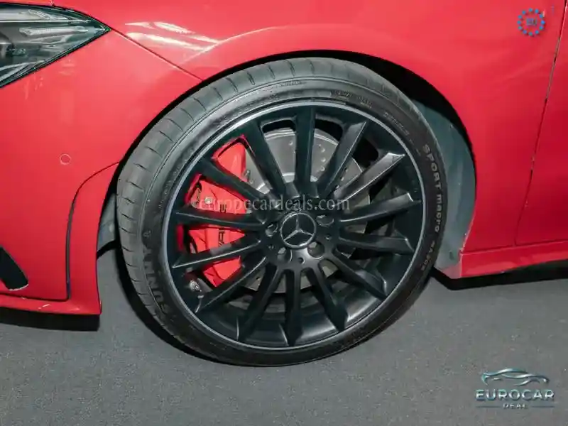 Mercedes-Benz CLA 35 AMG Shooting Brake