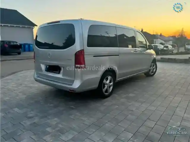 Mercedes-Benz V 250