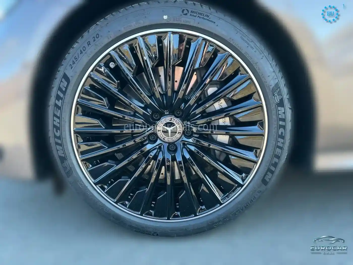 Mercedes-Benz E 200