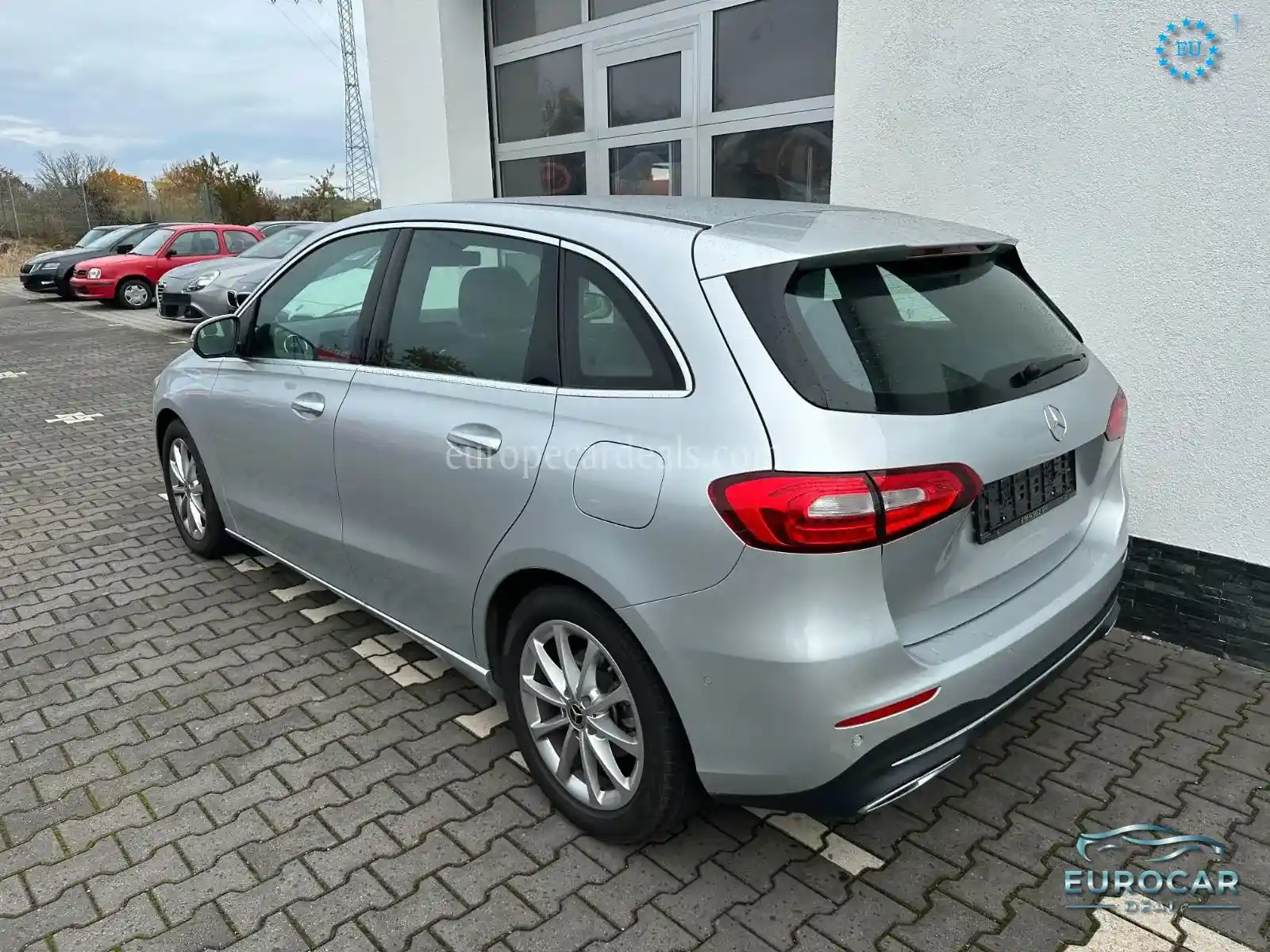 Mercedes-Benz B 180