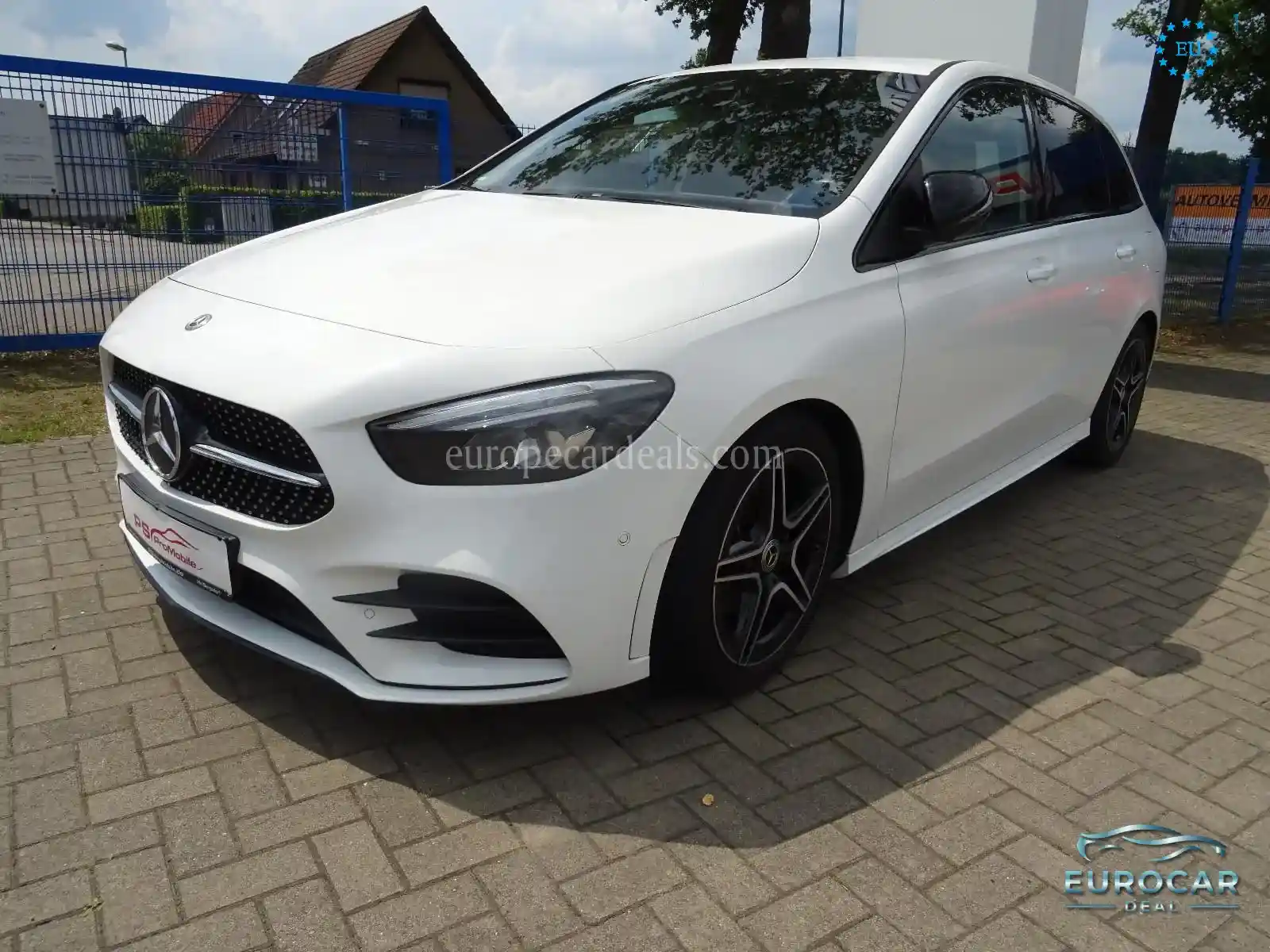 Mercedes-Benz B 180