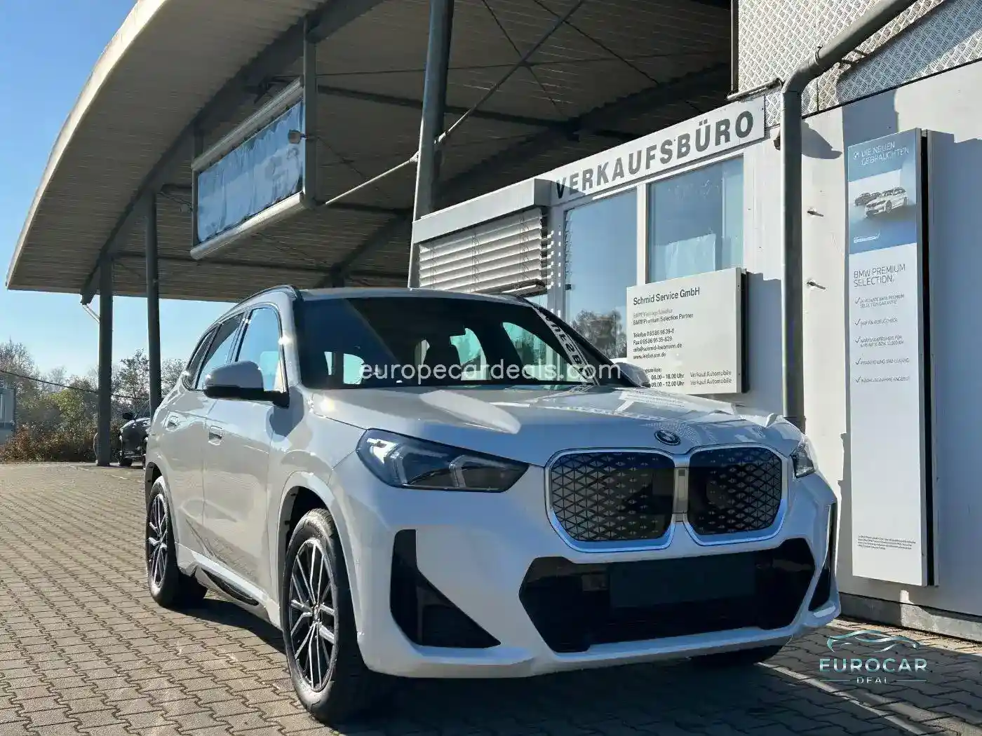 BMW iX1
