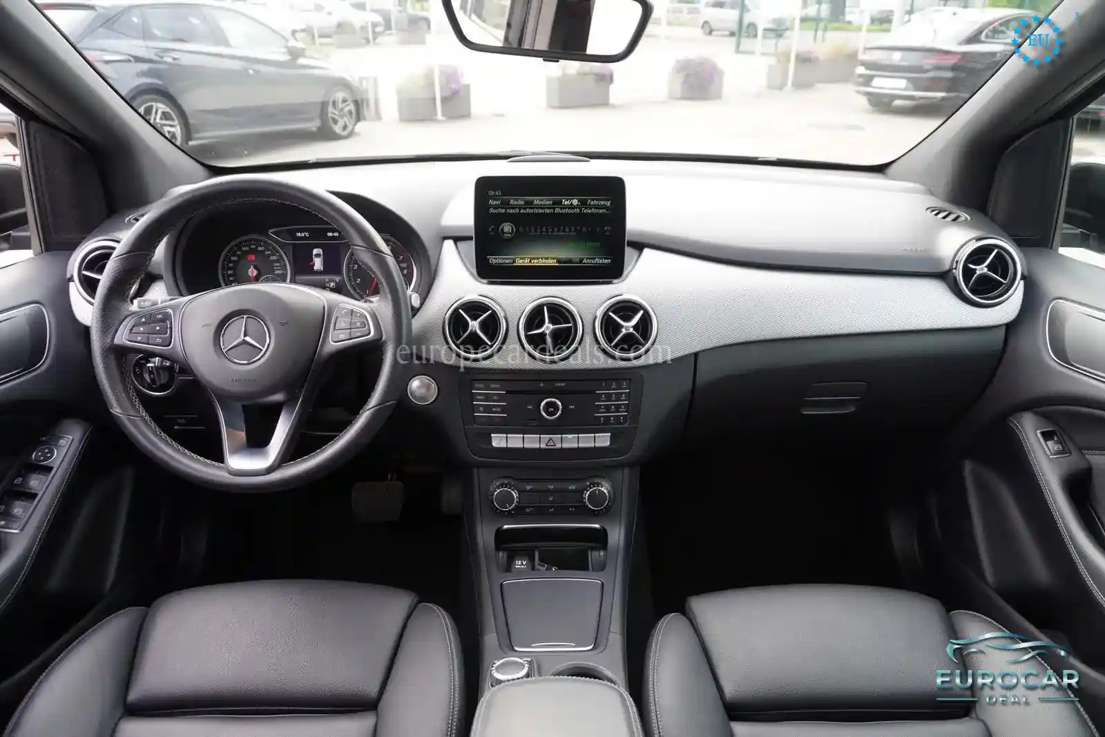 Mercedes-Benz B 180