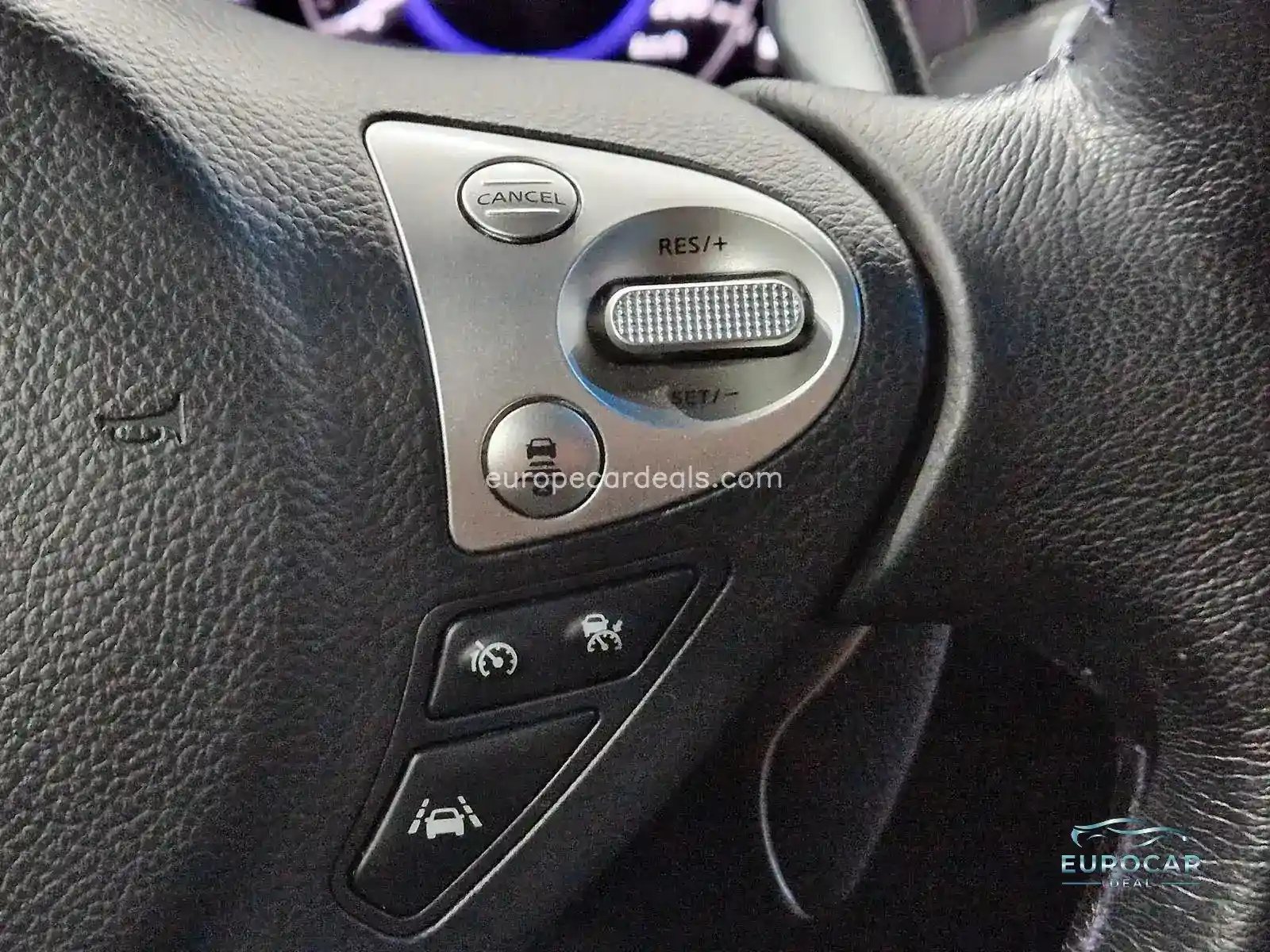 Infiniti QX70