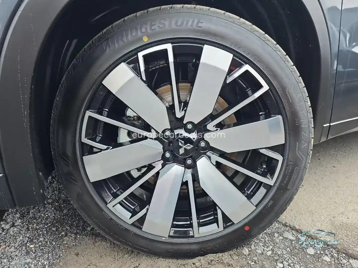 Mitsubishi Plug-in Hybrid Outlander