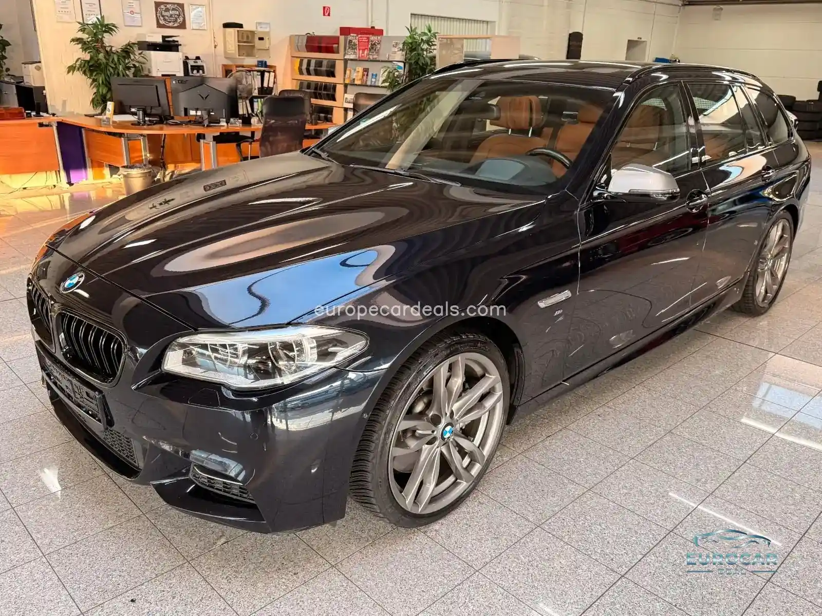 BMW M550