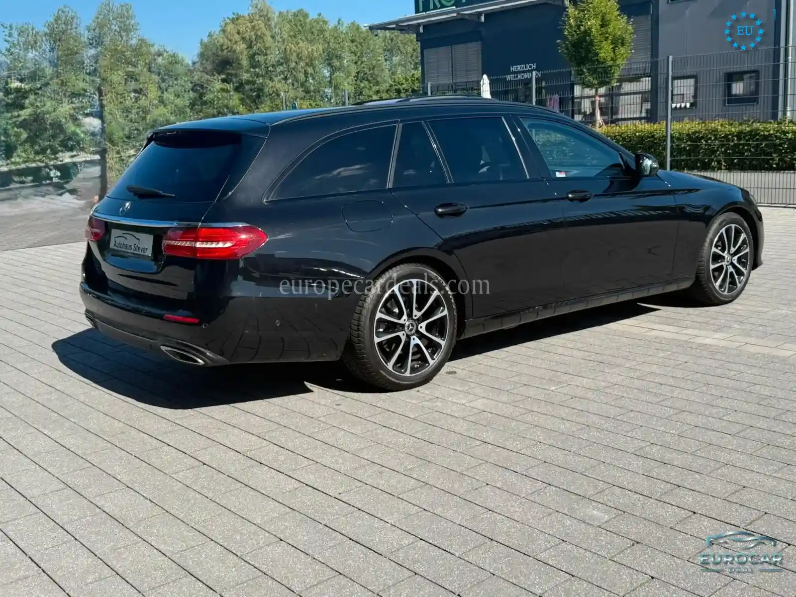 Mercedes-Benz E 200