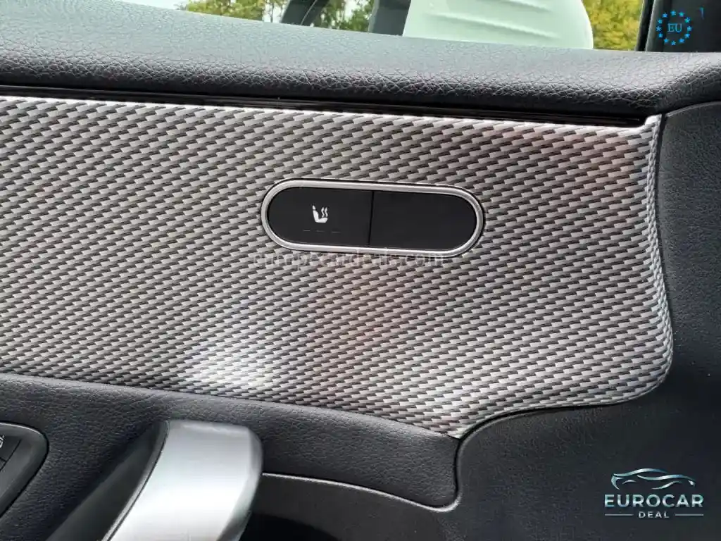 Mercedes-Benz A 220
