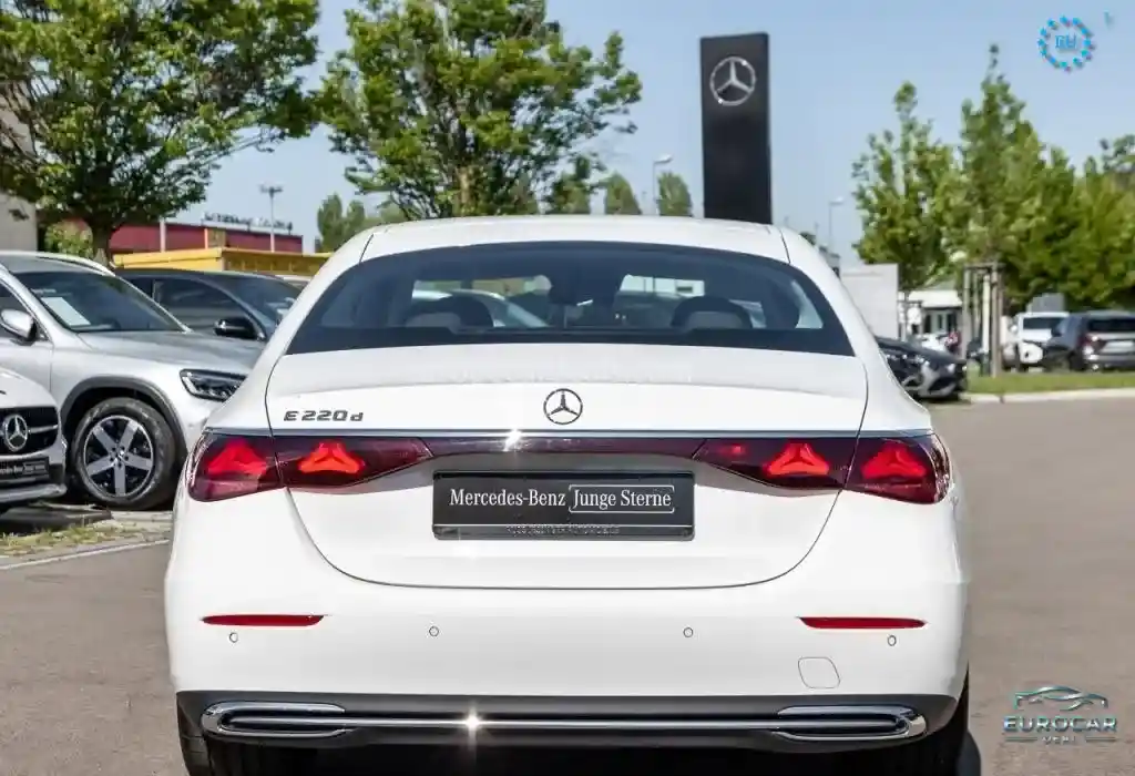 Mercedes-Benz E 220