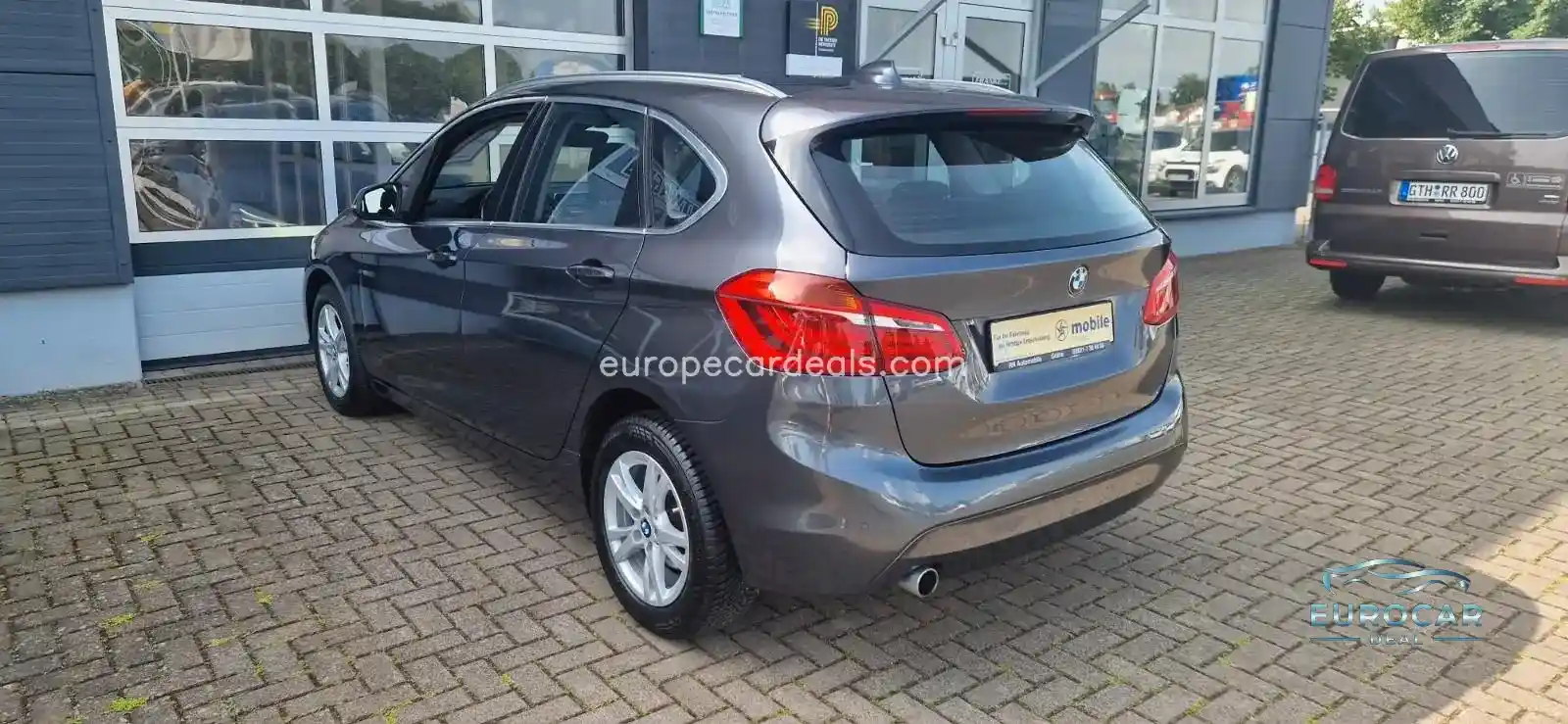 BMW 216